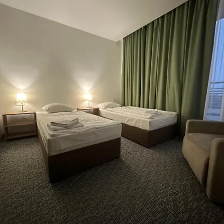 Готель Прага Іршава Hotel *